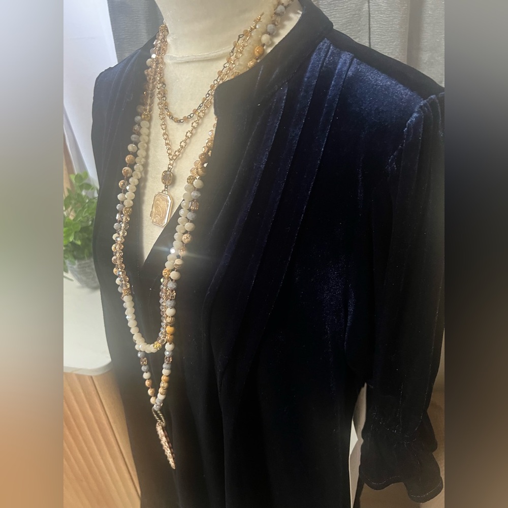 Velvet dress - Picture 3 of 8